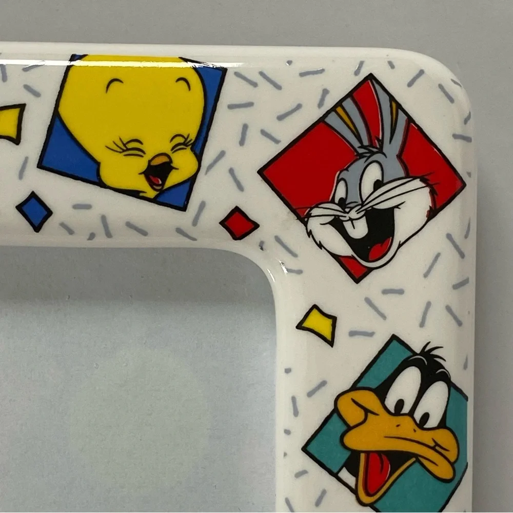Vintage 1994 Warner Bros. Inc Looney Tunes Decor Picture Frame Bugs Bunny Tweety